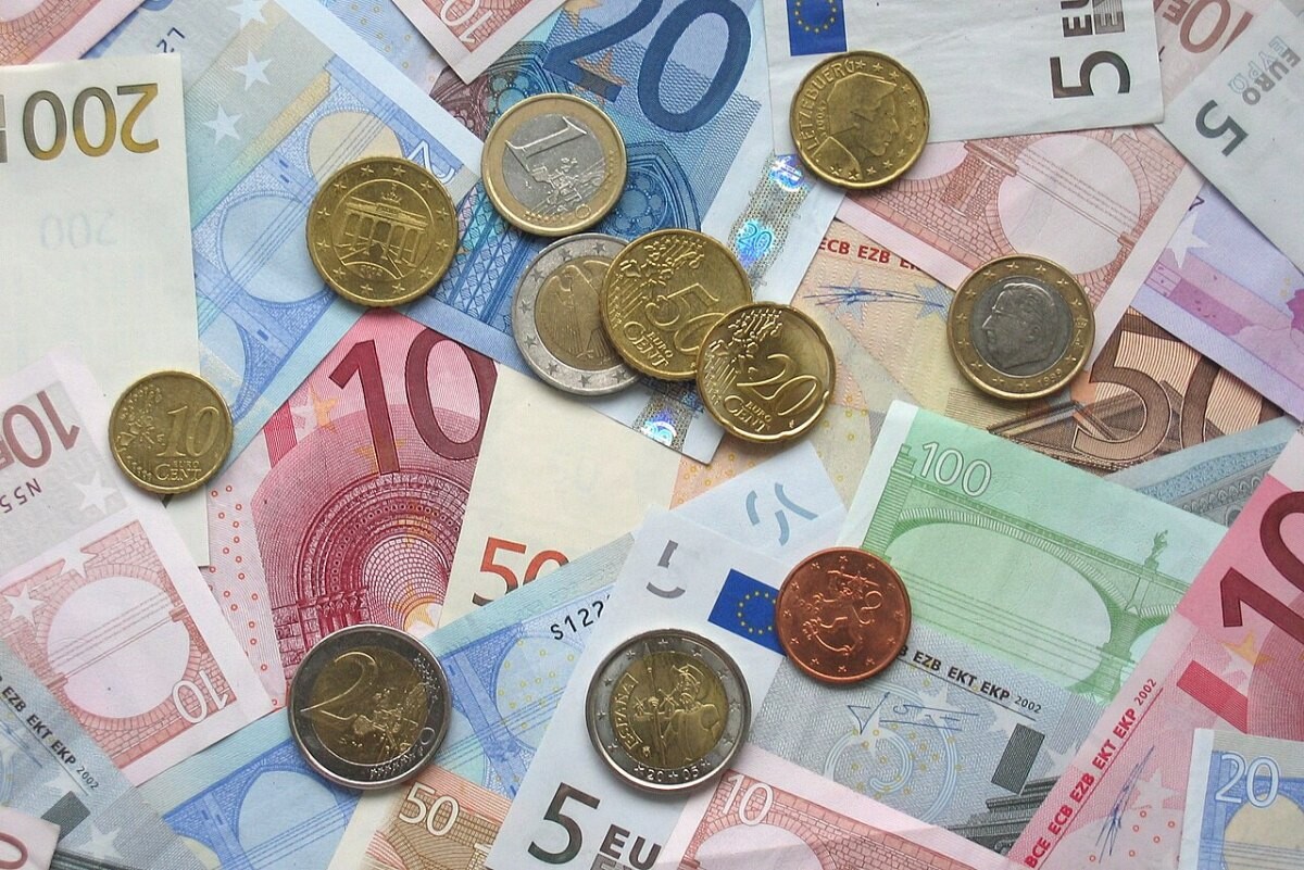Euro coins and banknotes