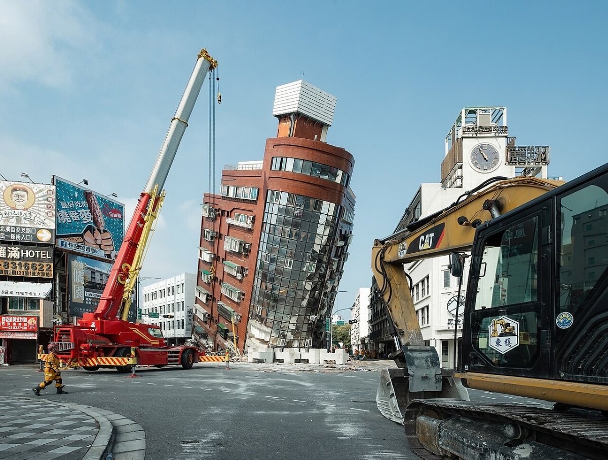 Rescue workers near a collapsed building after the 2024 Hualien earthquake in Taiwan