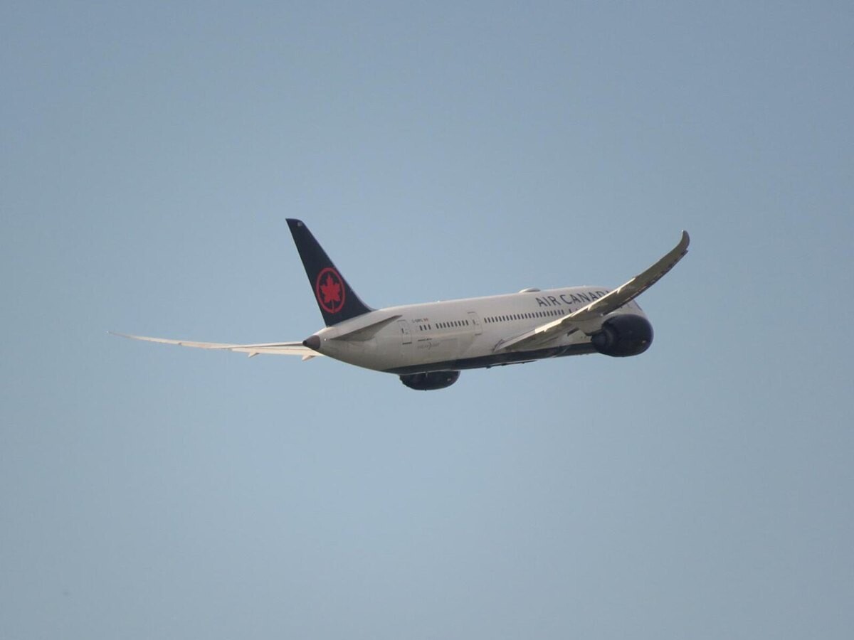 Air Canada take-off