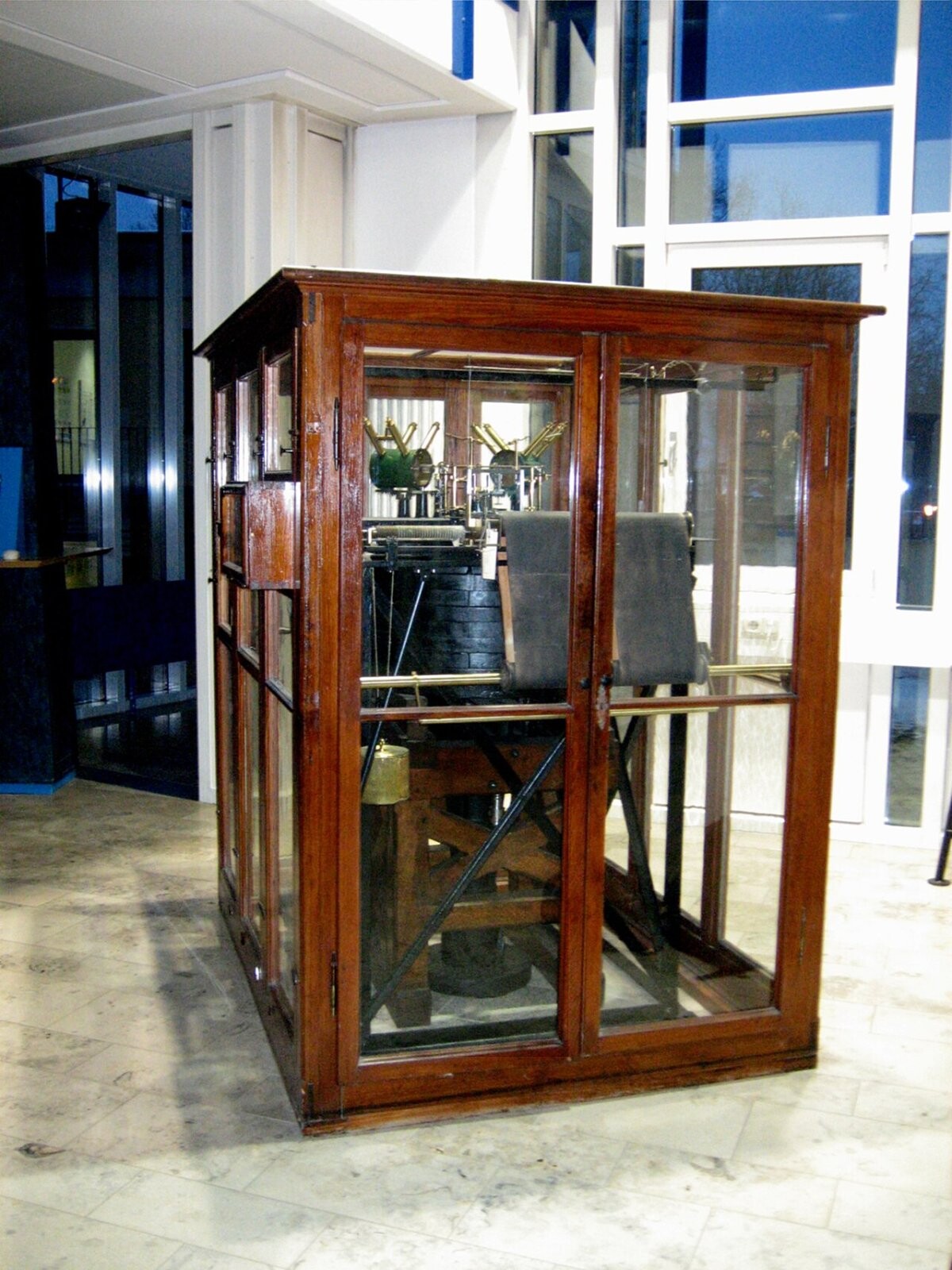A historic Wiechert seismometer on display