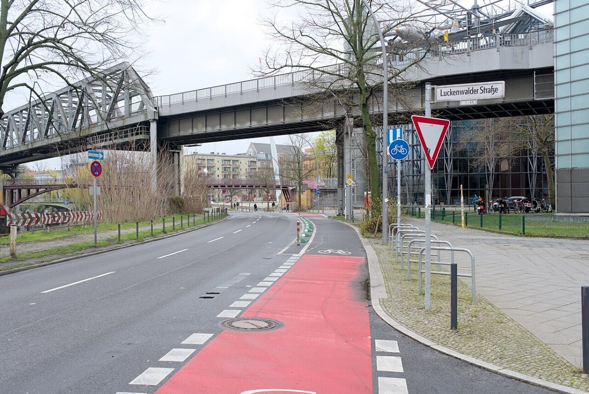 A protected cycle lane separated from traffic in Berlin