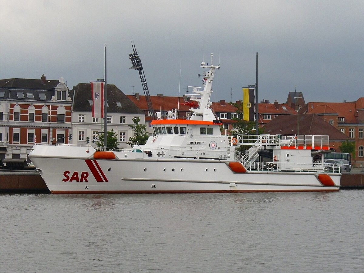 A German sea rescue boat of the DGzRS