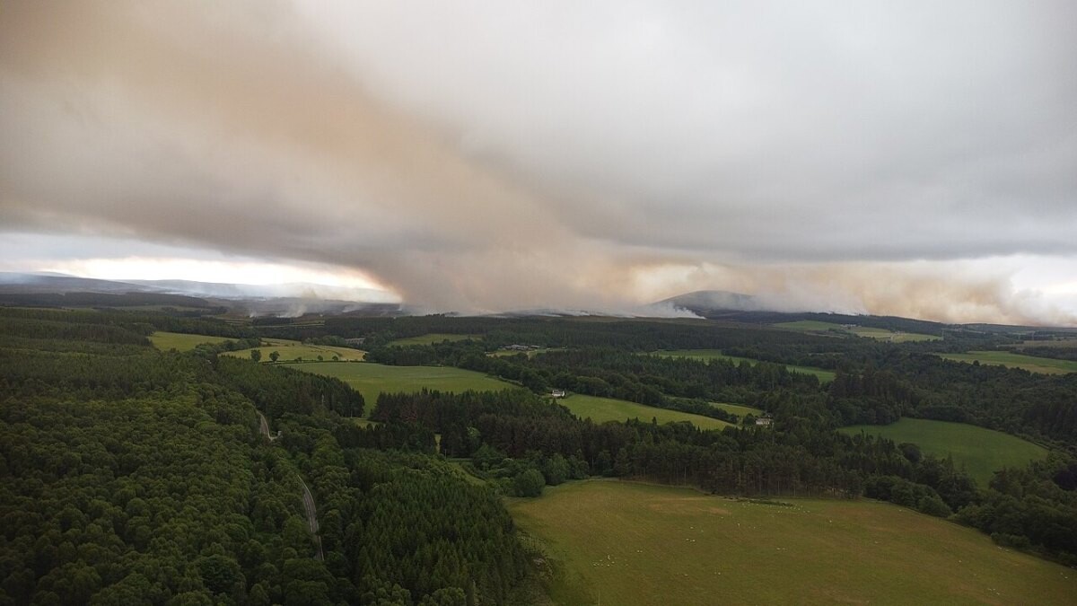 Smoke from the Dava wildfire