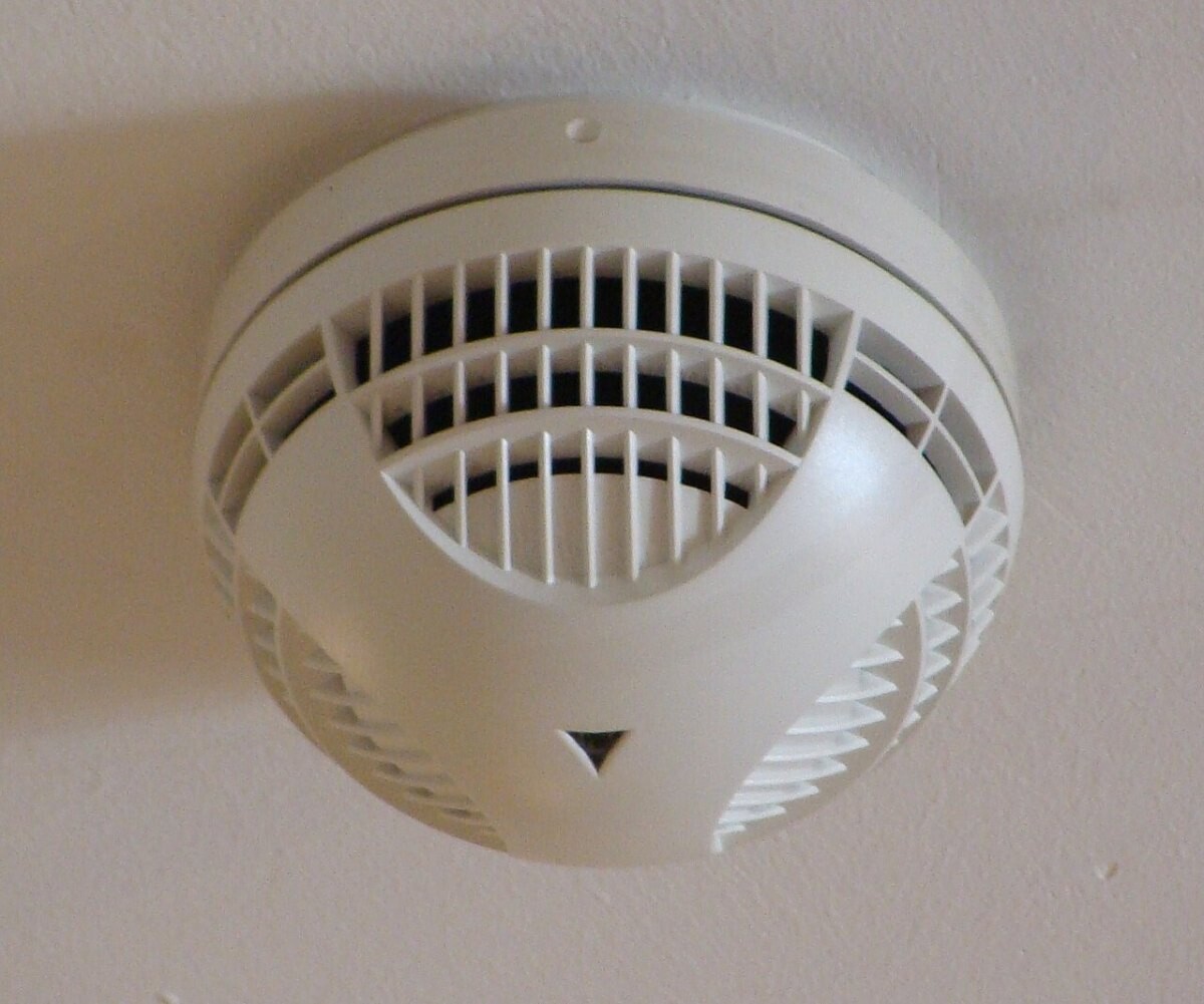 Ceiling-mounted smoke detector